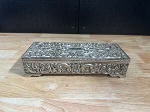 VINTAGE - GODINGER 1992 SILVER PLATED RECTANGULAR JEWELRY BOX WITH SOFT LINING